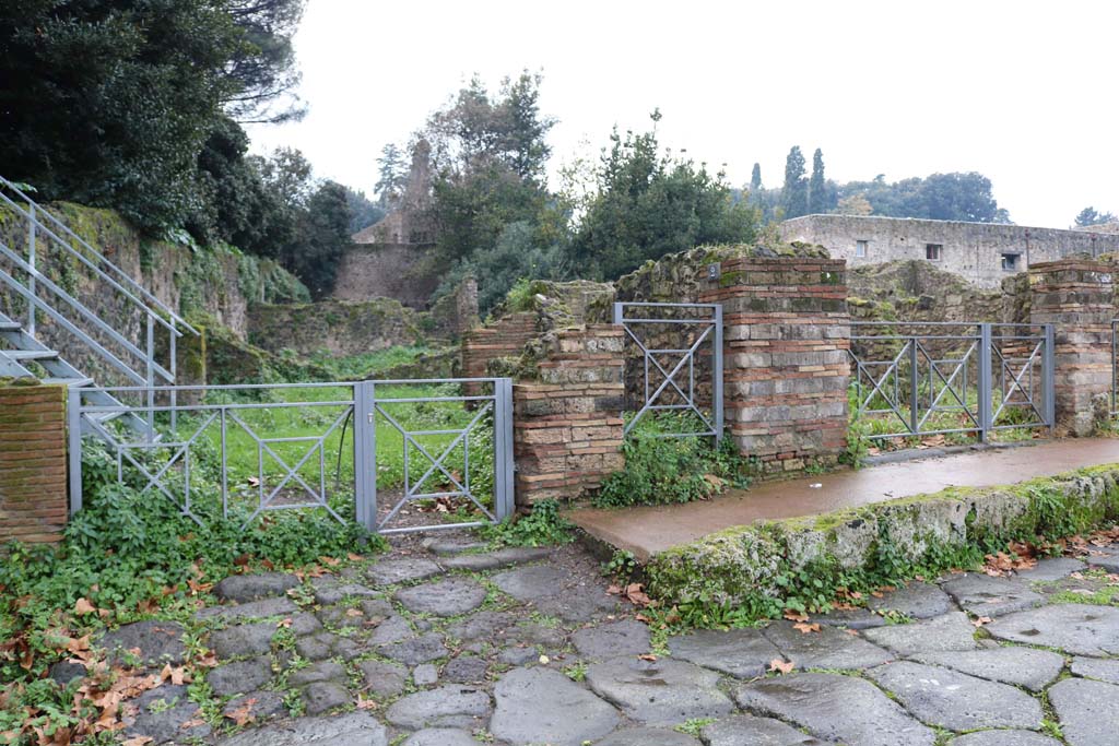 VIII.7.1 Pompeii, on left, VIII.7.2 in centre, and VIII.7.3, on right. December 2018. 
Looking towards entrances on Via Stabiana. Photo courtesy of Aude Durand.
