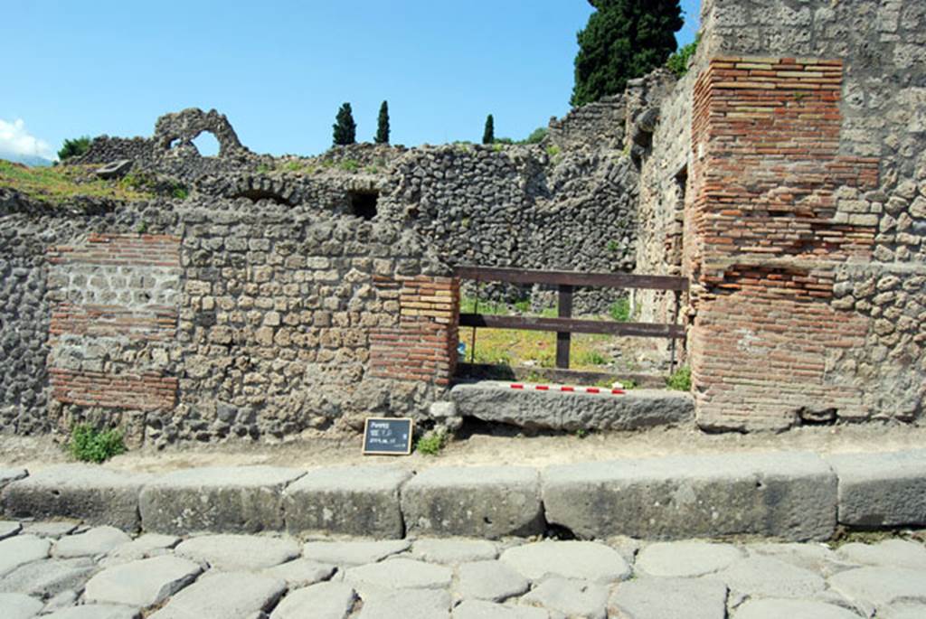 VIII.7.23 Pompeii. June 2009. Entrance doorway, with exterior wall on south and north. Photo courtesy of Sera Baker.