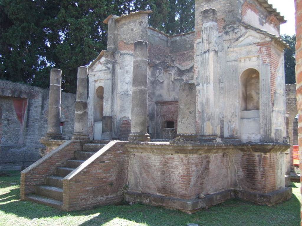 VIII.7.28 Pompeii. May 2006. Temple consisting of an oblong Cella, with a portico on the east side with six columns.