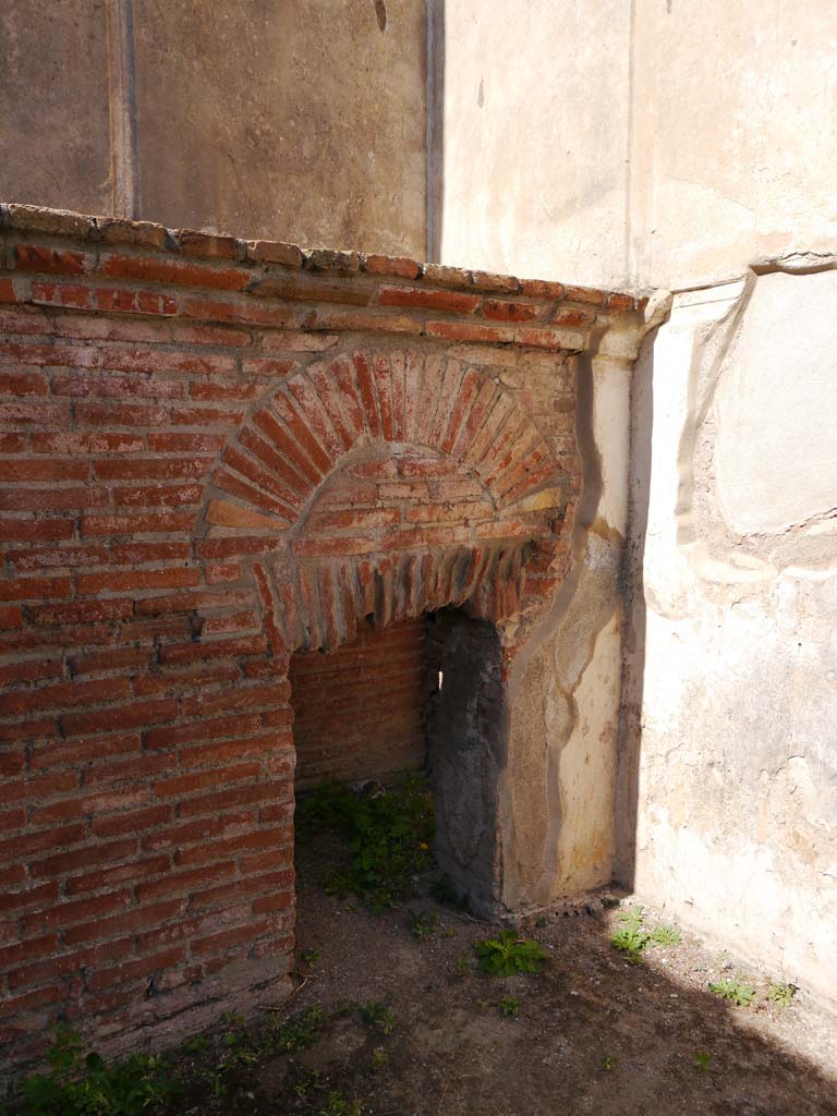 VIII.7.28 Pompeii. September 2018. Doorway in north-west corner of cella.
Foto Anne Kleineberg, ERC Grant 681269 DÉCOR.
