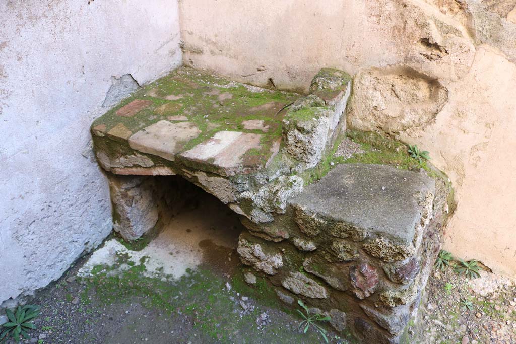 IX.1. Pompeii. December 2018. Hearth against south wall in rear room. Photo courtesy of Aude Durand.

