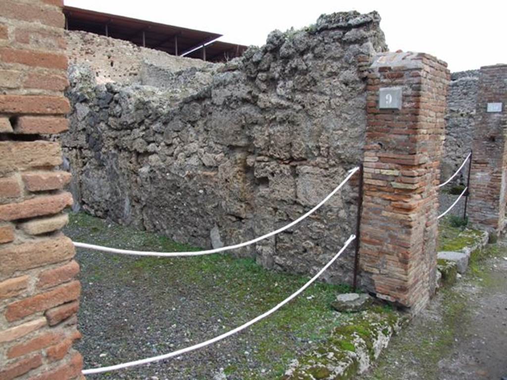IX.1.9 Pompeii. December 2007. Entrance and south wall.