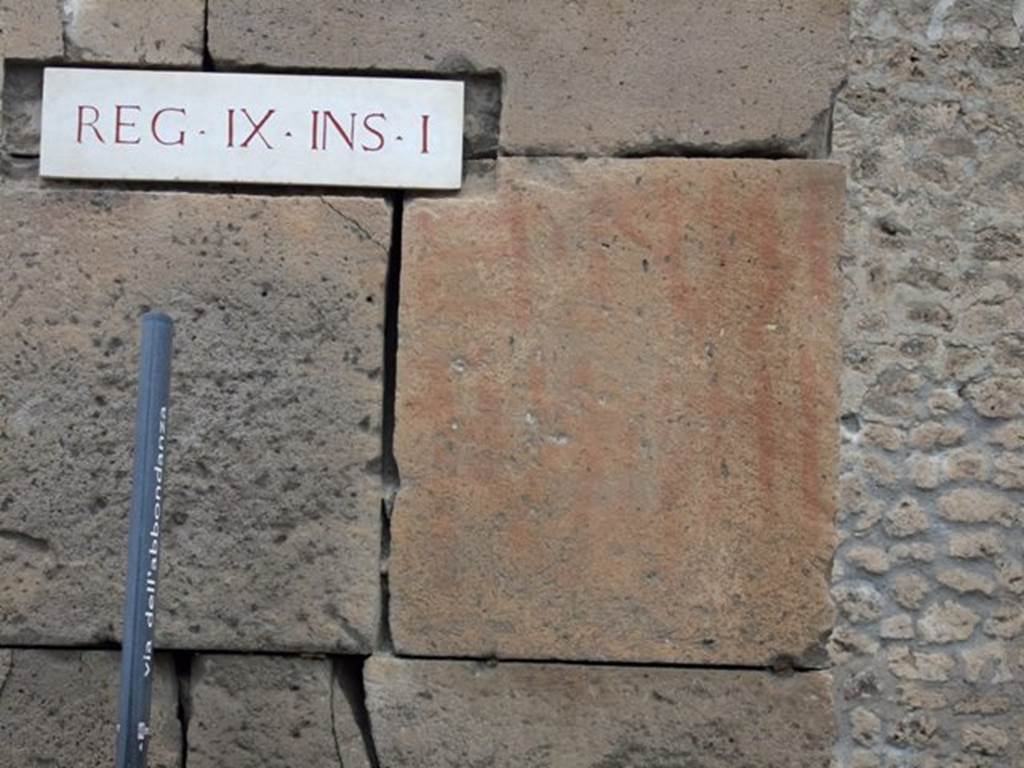 IX.1.16. Pompeii. May 2005. Entrance on Via dell’Abbondanza, looking north. In August 1853, graffiti written in black and red, and found on the pilaster between IX.1.16 and IX.1.17, (on the right), reading

Q(uintum)  P(ostumium)  P(roculum)  iuvenum
aed(ilem)  o(ro)  v(os)  f(aciatis)  d(ignum)  r(ei)  p(ublicae)   [CIL IV 1048]

Also found were
Pansam
aed(ilem) Sabinus rog(at)   [CIL IV 1049]

C(aium)  Iulium  Polybium
aed(ilem)  d(ignum)  r(ei)  p(ublicae)   [CIL IV 1050]

See Pagano, M. and Prisciandaro, R., 2006. Studio sulle provenienze degli oggetti rinvenuti negli scavi borbonici del regno di Napoli. Naples : Nicola Longobardi. (p.169-70) 

According to Della Corte, CIL IV 1048 above, is a programme written to the right of IX.1.16, in which the powerful neighbour M. Epidius Sabinus, under the form of a caution, commands the host to support the candidature of Q. P(ostumius) P(roculus), and it read

Q. P. P. (M. Epidius) Sabinus rog(at), o copo Prime  [CIL IV 1048]

See Della Corte, M., 1965.  Case ed Abitanti di Pompei. Napoli: Fausto Fiorentino. (p.210)
