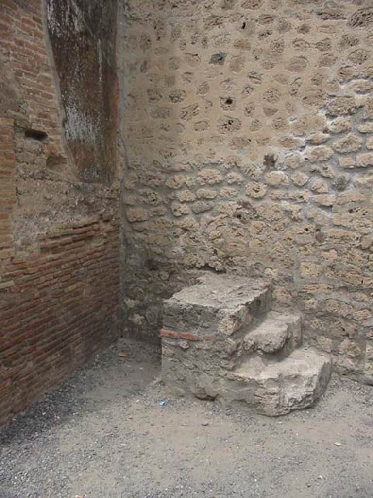 IX.1.16 Pompeii. December 2007.   Doorway to Rear room.