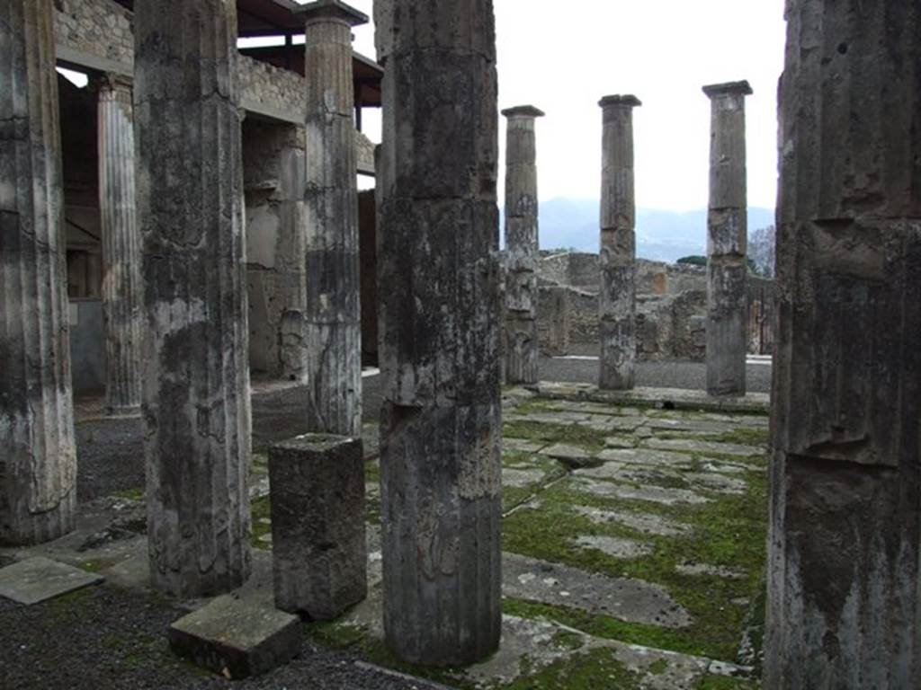 IX.1.20 Pompeii. December 2007. Room 2, atrium. Looking south-east across impluvium towards doorway to room 3, centre right.