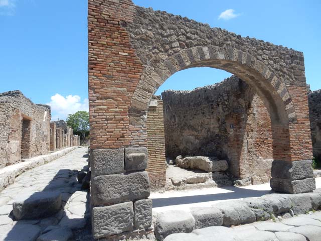 IX.2.1 Pompeii. May 2017. Looking east from Via Stabiana. Photo courtesy of Buzz Ferebee.
