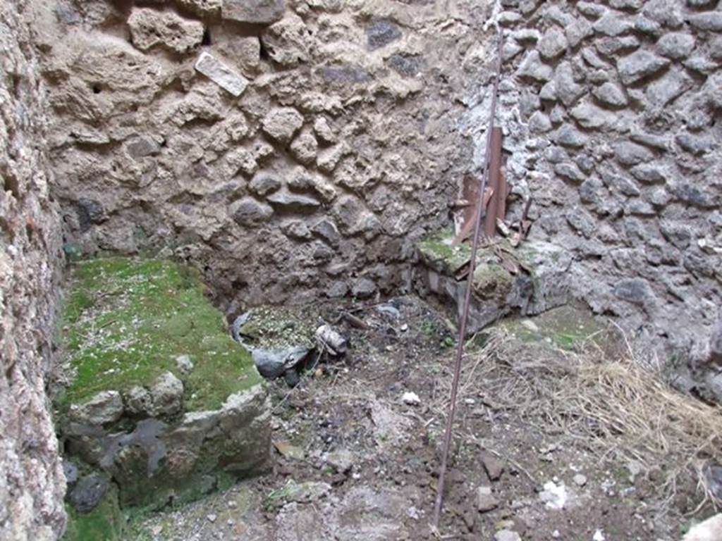 IX.2.10 Pompeii. December 2007. Latrine? on west side of kitchen.