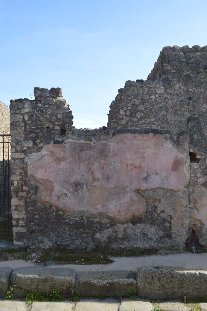 IX.2.26 Pompeii. March 2019. Looking towards west side of entrance doorway.
Foto Taylor Lauritsen, ERC Grant 681269 DÉCOR.
