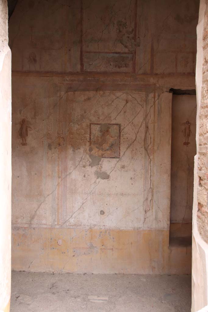 IX.3.5 Pompeii. October 2020. Room 4, looking north through doorway. Photo courtesy of Klaus Heese.