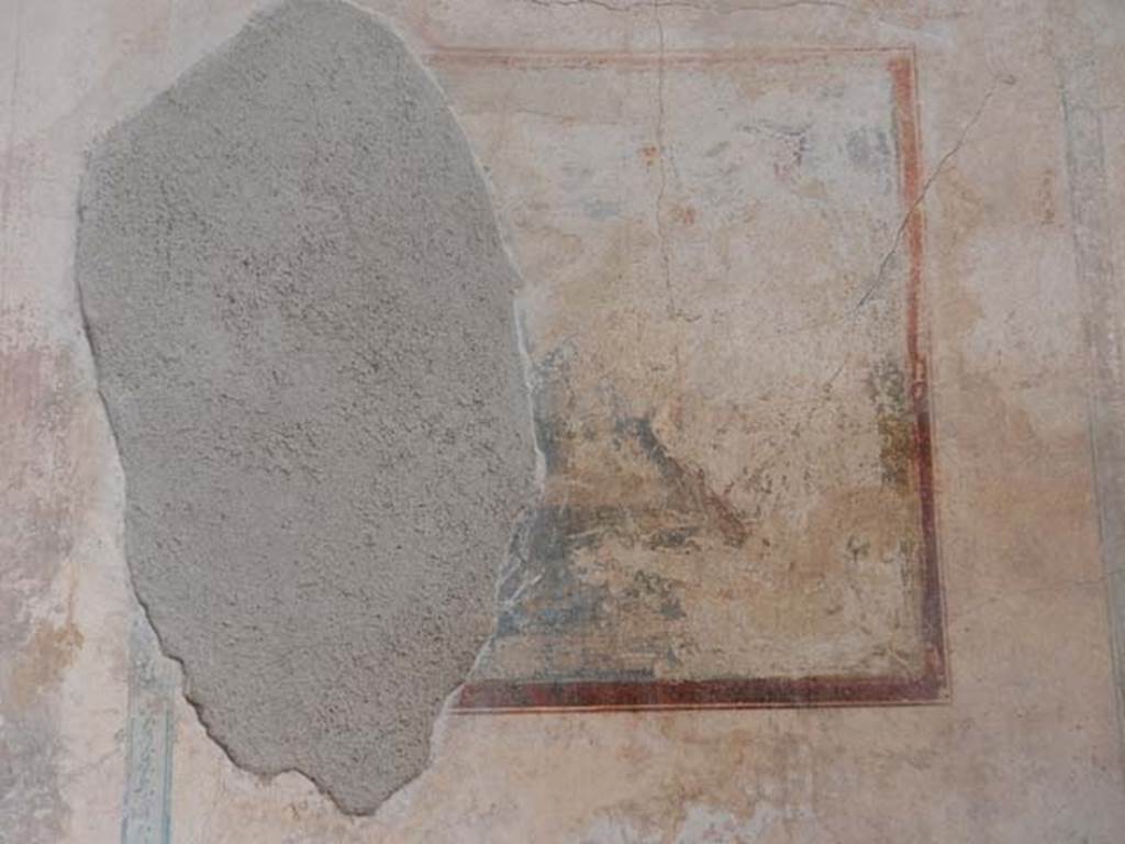 IX.3.5 Pompeii. May 2015. Room 5, centre panel in north wall. Remains of wall painting of Venus Pescatrice. Photo courtesy of Buzz Ferebee.

