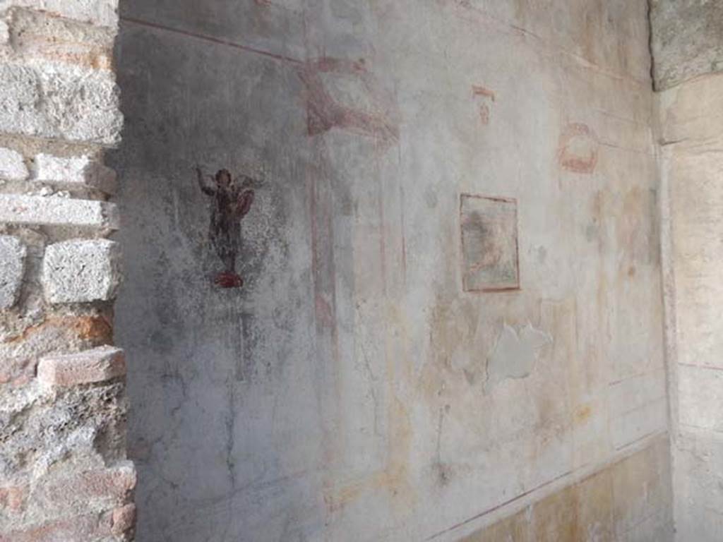IX.3.5 Pompeii. May 2015. Room 16, looking south along east wall.
Photo courtesy of Buzz Ferebee.
