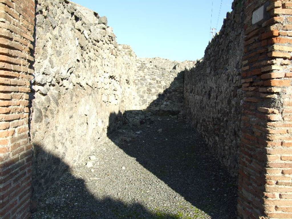 IX.3.8 Pompeii. December 2005. Entrance, looking east.