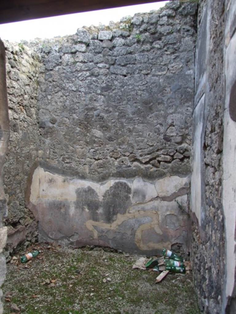 IX.3.15 Pompeii.  March 2009.  Room 9.  South wall.