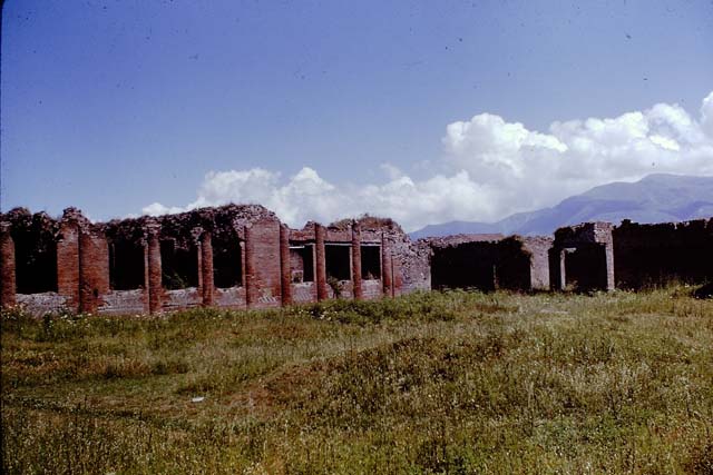 IX.4 Pompeii. 1961. Looking south-east across east side of Baths. Photo by Stanley A. Jashemski.
Source: The Wilhelmina and Stanley A. Jashemski archive in the University of Maryland Library, Special Collections (See collection page) and made available under the Creative Commons Attribution-Non Commercial License v.4. See Licence and use details.
J61f0363
