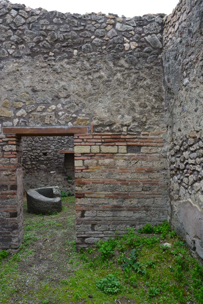 IX.5.4 Pompeii. March 2017. Room c, south wall in south-west corner.
Foto Christian Beck, ERC Grant 681269 DCOR.

