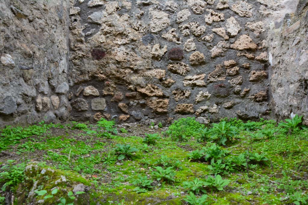 IX.5.4 Pompeii. March 2017. Room e, lower west wall in structure. 
Foto Christian Beck, ERC Grant 681269 DCOR.
