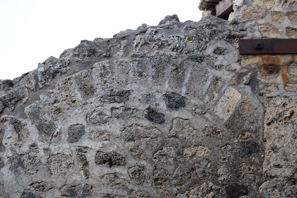 IX.5.4 Pompeii. March 2019. Roo f, detail from upper west wall.
Foto Christian Beck, ERC Grant 681269 DCOR.

