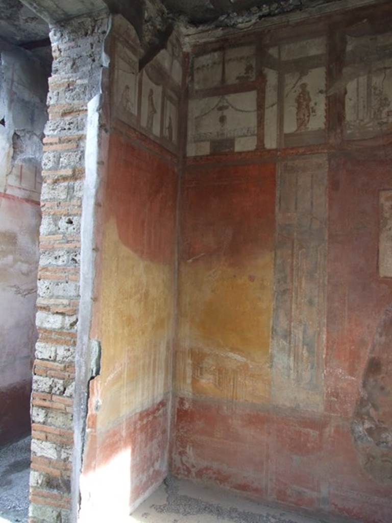 IX.5.6 Pompeii. December 2007. Room i, north-east corner of tablinum. 