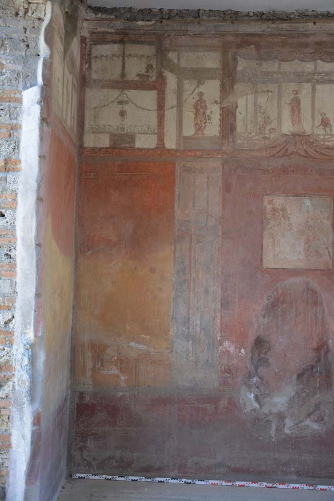 IX.5.6 Pompeii. May 2017. Room i, east wall at north end.    
Foto Christian Beck, ERC Grant 681269 DCOR.
