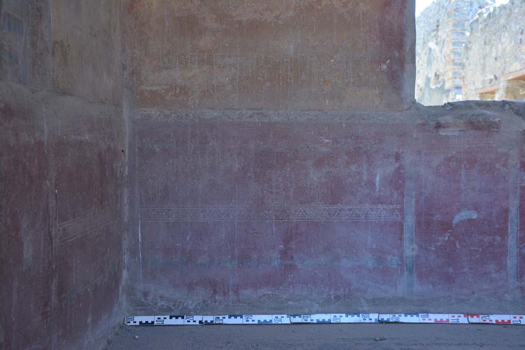 IX.5.6 Pompeii. May 2017. Room i, zoccolo on south wall in south-east corner.      
Foto Christian Beck, ERC Grant 681269 DCOR.
