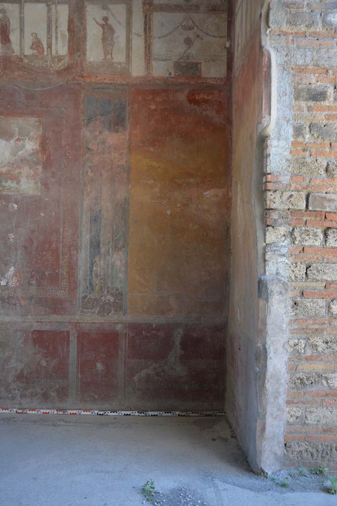 IX.5.6 Pompeii. May 2017. Room i, west wall at north end in north-west corner.
Foto Christian Beck, ERC Grant 681269 DCOR.
