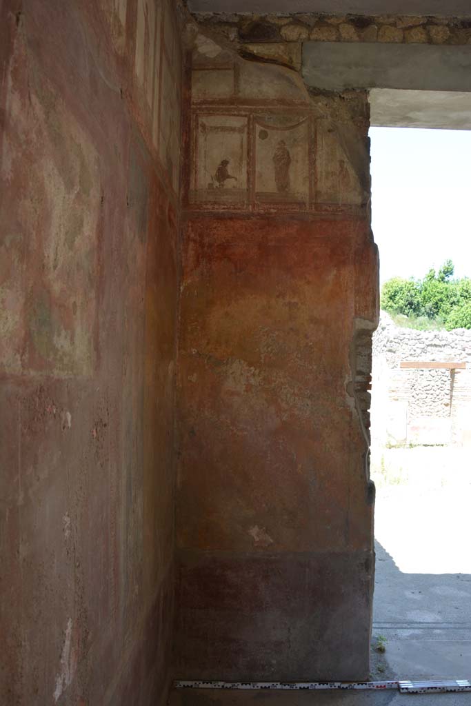 IX.5.6 Pompeii. May 2017. Room i, north wall in north-west corner
Foto Christian Beck, ERC Grant 681269 DCOR.

