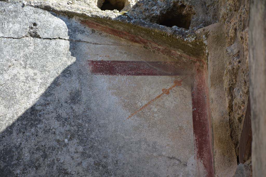 IX.5.6 Pompeii. May 2017. Room o, detail of painted decoration on upper south wall in south-west corner. 
Foto Christian Beck, ERC Grant 681269 DCOR.
