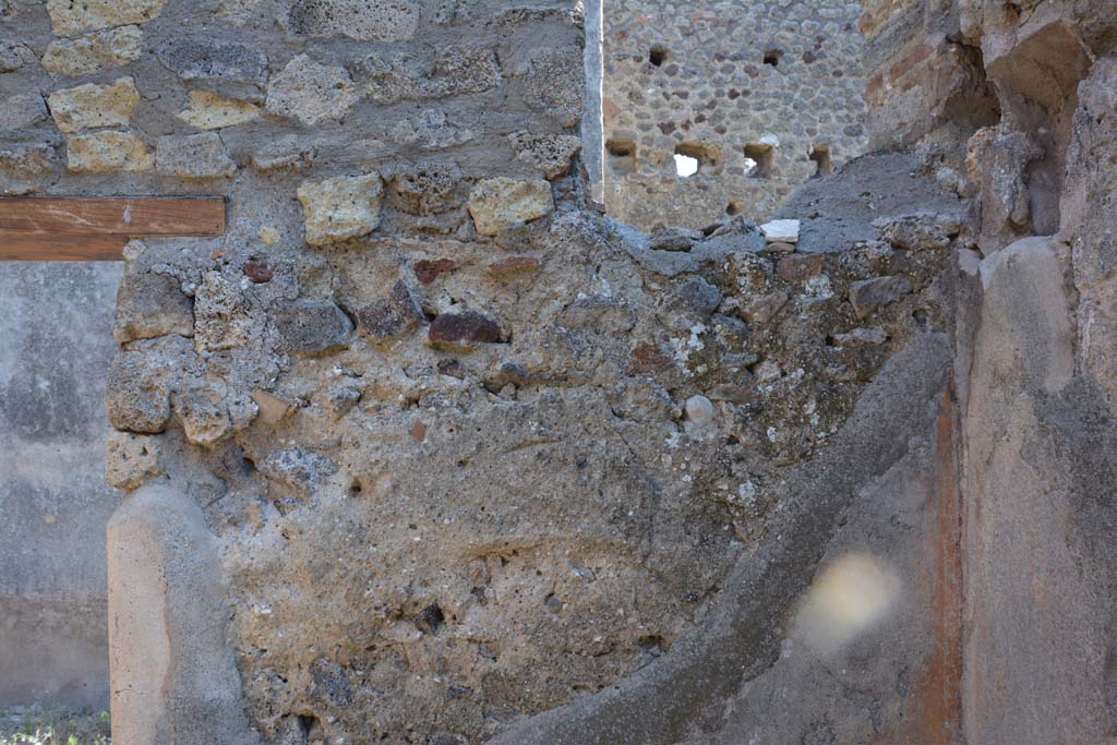 IX.5.6 Pompeii. May 2017. Room s, upper east wall and south-east corner.
Foto Christian Beck, ERC Grant 681269 DCOR.
