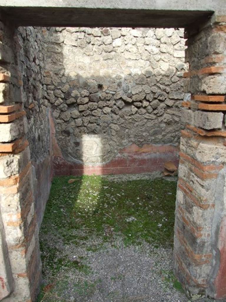 IX.5.6 Pompeii. December 2007. Doorway to room f, in north wall of room e.