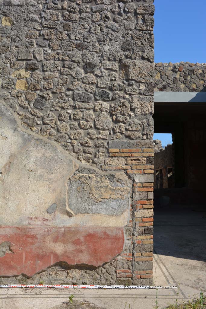 IX.5.6 Pompeii. May 2017. East ala e, south wall at west end.
Foto Christian Beck, ERC Grant 681269 DCOR.
