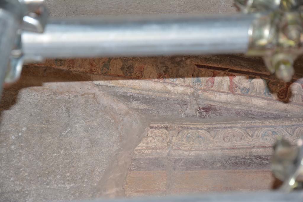 IX.5.6 Pompeii. May 2017. Room g, detail of stucco cornice from upper east wall at south end. 
Foto Christian Beck, ERC Grant 681269 DCOR.

