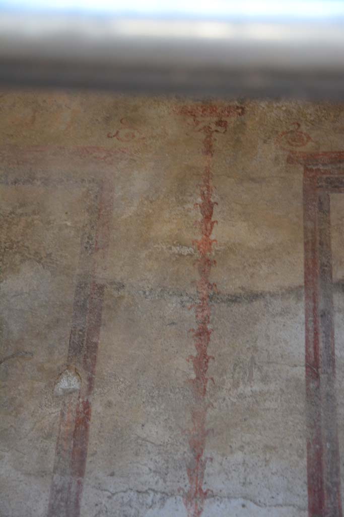 IX.5.6 Pompeii. May 2017. Room k, painted candelabra from upper east wall in corridor. 
Foto Christian Beck, ERC Grant 681269 DCOR.
