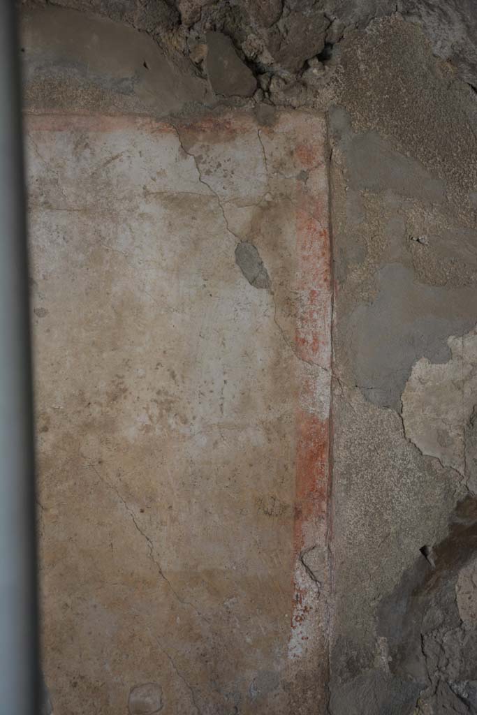 IX.5.6 Pompeii. May 2017. 
Room m, west wall in north-west corner, detail of remaining painted decoration. 
Foto Christian Beck, ERC Grant 681269 DCOR.
