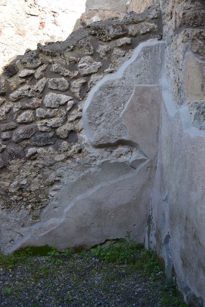 IX.5.8, Pompeii. March 2017. East wall in south-east corner of rear room. 
Foto Christian Beck, ERC Grant 681269 DÉCOR.
