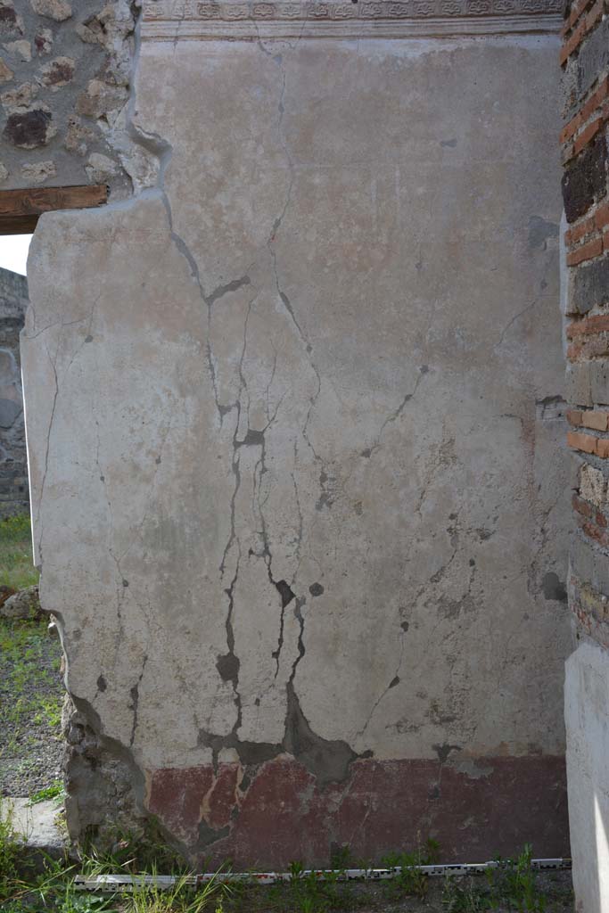 IX.5.9 Pompeii. May 2017. Room o, north wall in north-east corner.
Foto Christian Beck, ERC Grant 681269 DCOR.

