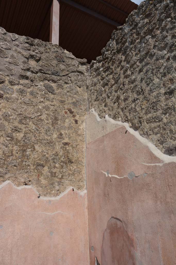 IX.5.9 Pompeii. May 2017. Room g, upper south-east corner.
Foto Christian Beck, ERC Grant 681269 DCOR.


