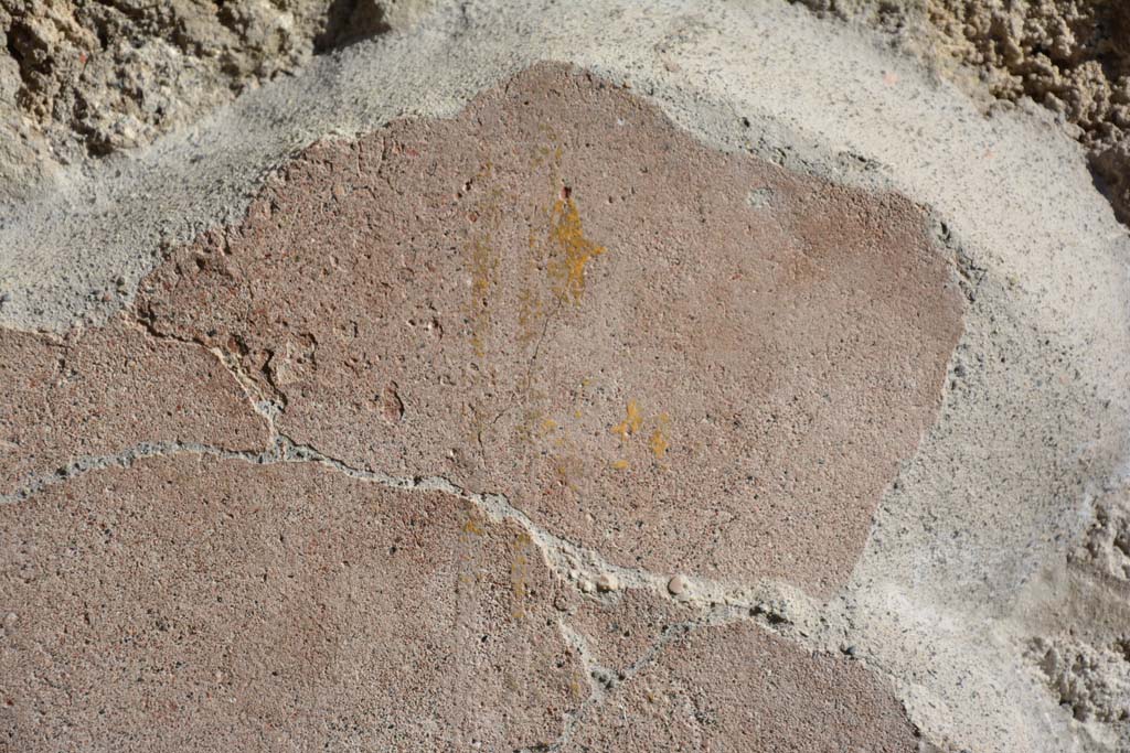 IX.5.9 Pompeii. May 2017. Room h, detail of remaining yellow painted decoration from lower south wall towards west end.
Foto Christian Beck, ERC Grant 681269 DCOR.
