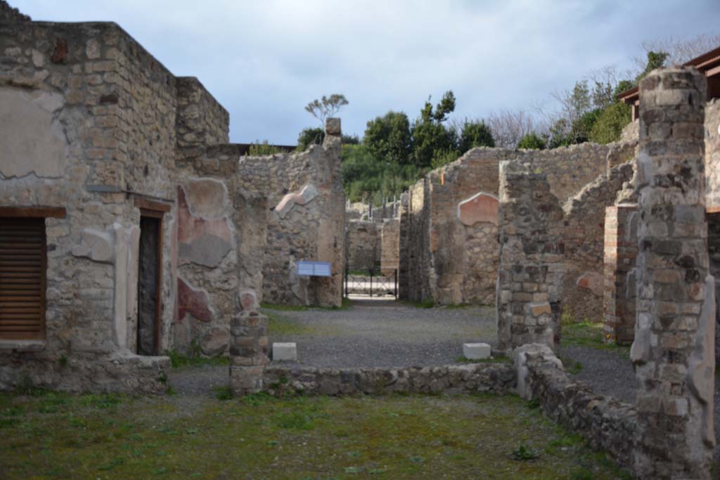 IX.5.9 Pompeii. March 2017. Room i, looking north towards north portico and atrium b.
Foto Christian Beck, ERC Grant 681269 DCOR.

