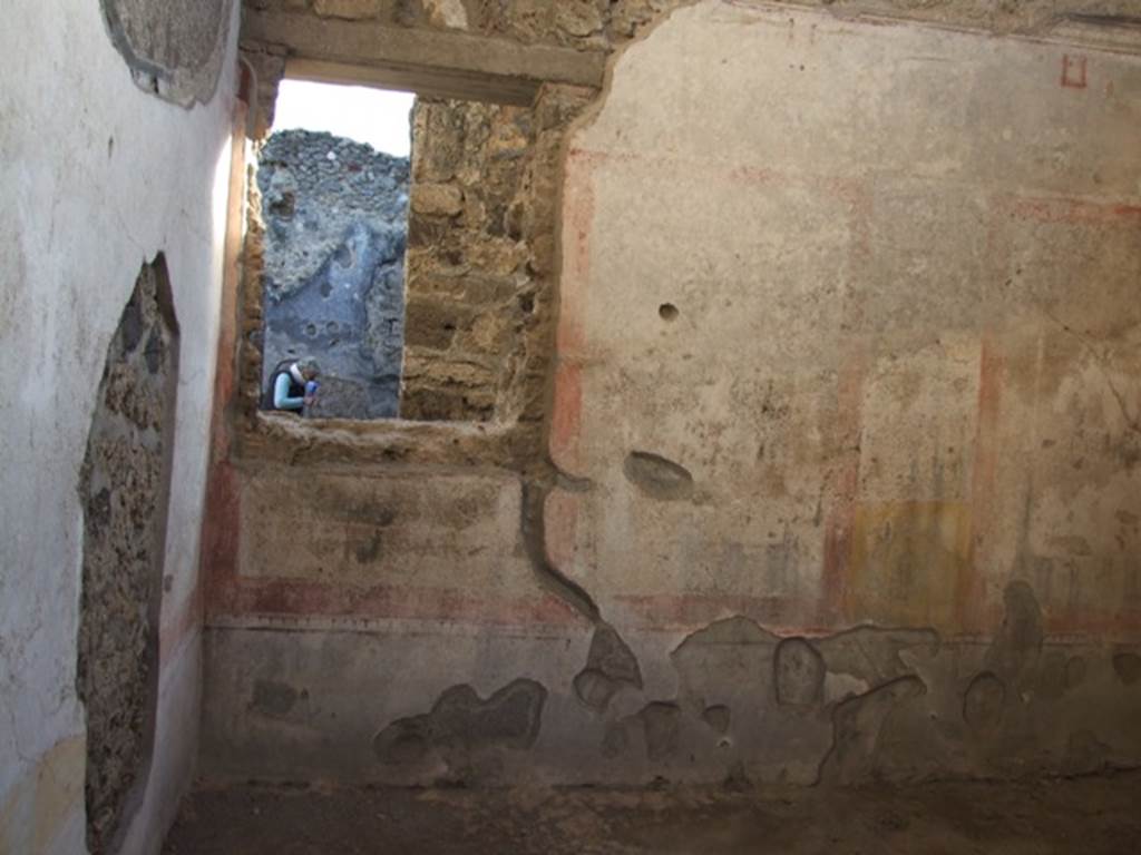 IX.5.11 Pompeii. December 2007. Room k, south-east corner, with window to garden on south wall.

