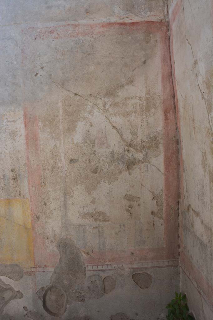 IX.5.11 Pompeii. May 2017. Room k, panel at west end of south wall with faded figure of Euterpe.
Foto Christian Beck, ERC Grant 681269 DÉCOR.

