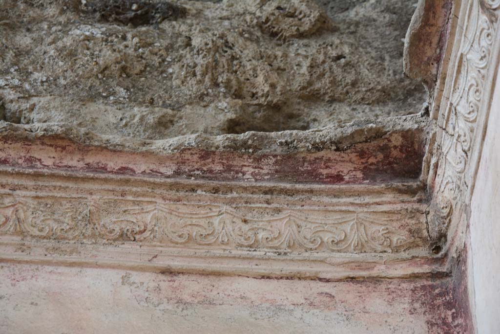 IX.5.11 Pompeii. March 2017. Room k, detail of cornice and part of ceiling in north-west corner. 
Foto Christian Beck, ERC Grant 681269 DÉCOR.

