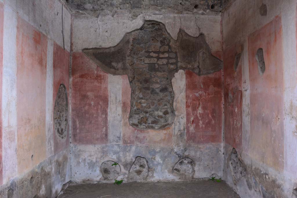 IX.5.11 Pompeii. March 2017. Room e, looking towards west wall.      
Foto Christian Beck, ERC Grant 681269 DÉCOR


