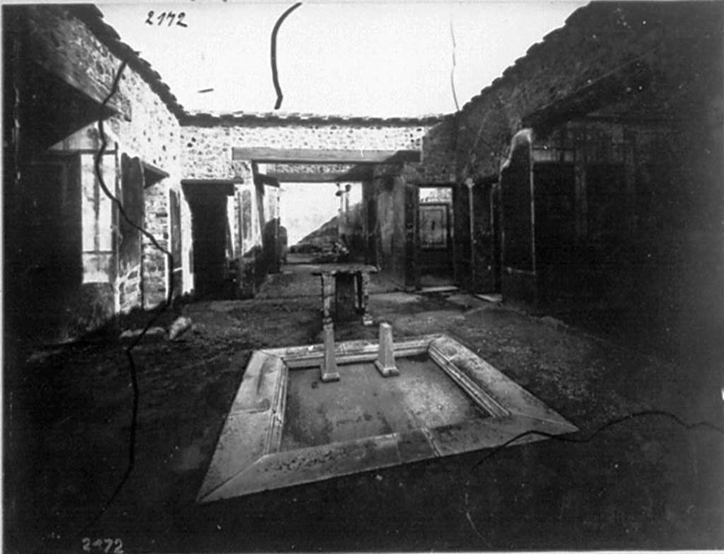 IX.5.11 Pompeii. Old photo of atrium. Looking south towards tablinum. DAIR E5 2172. Photo © Deutsches Archäologisches Institut, Abteilung Rom, Arkiv. 
See http://arachne.uni-koeln.de/item/marbilderbestand/936482
