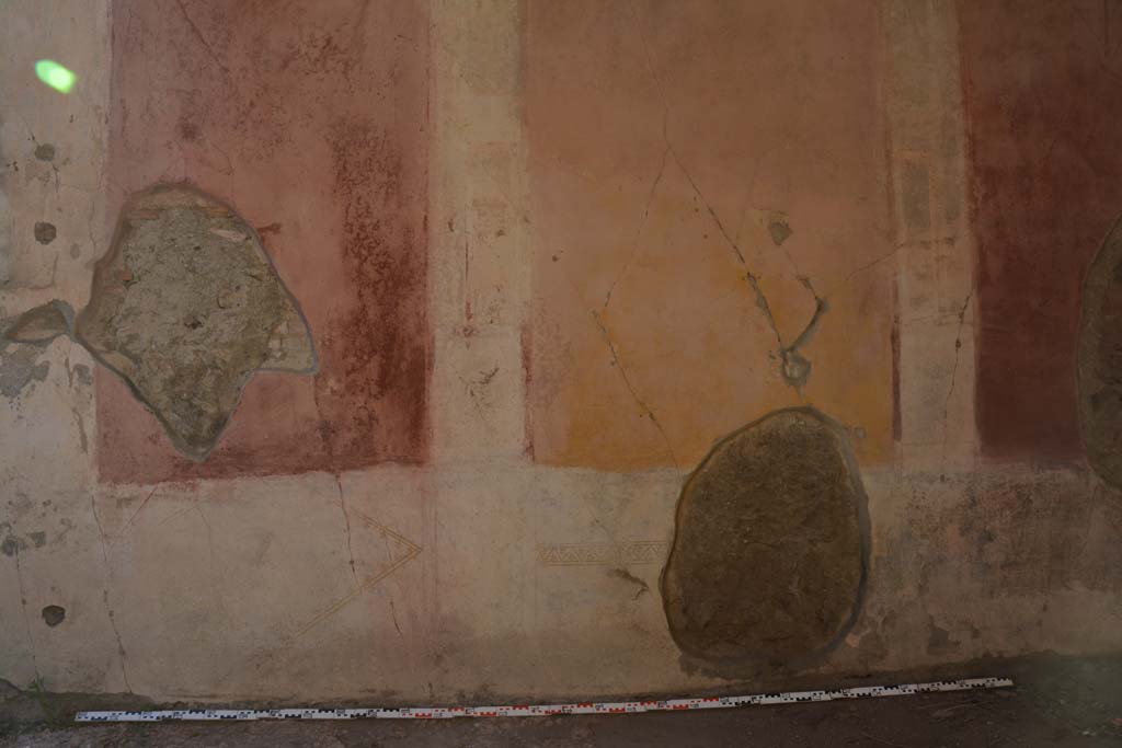 IX.5.11 Pompeii. May 2017. Room h, looking towards lower north wall.
Foto Christian Beck, ERC Grant 681269 DÉCOR.

