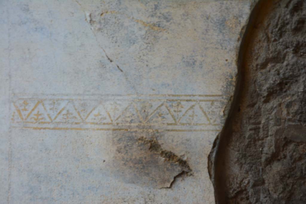 IX.5.11 Pompeii. March 2017. Room h, detail of painted border edging on lower north wall below yellow central panel.
Foto Christian Beck, ERC Grant 681269 DÉCOR
