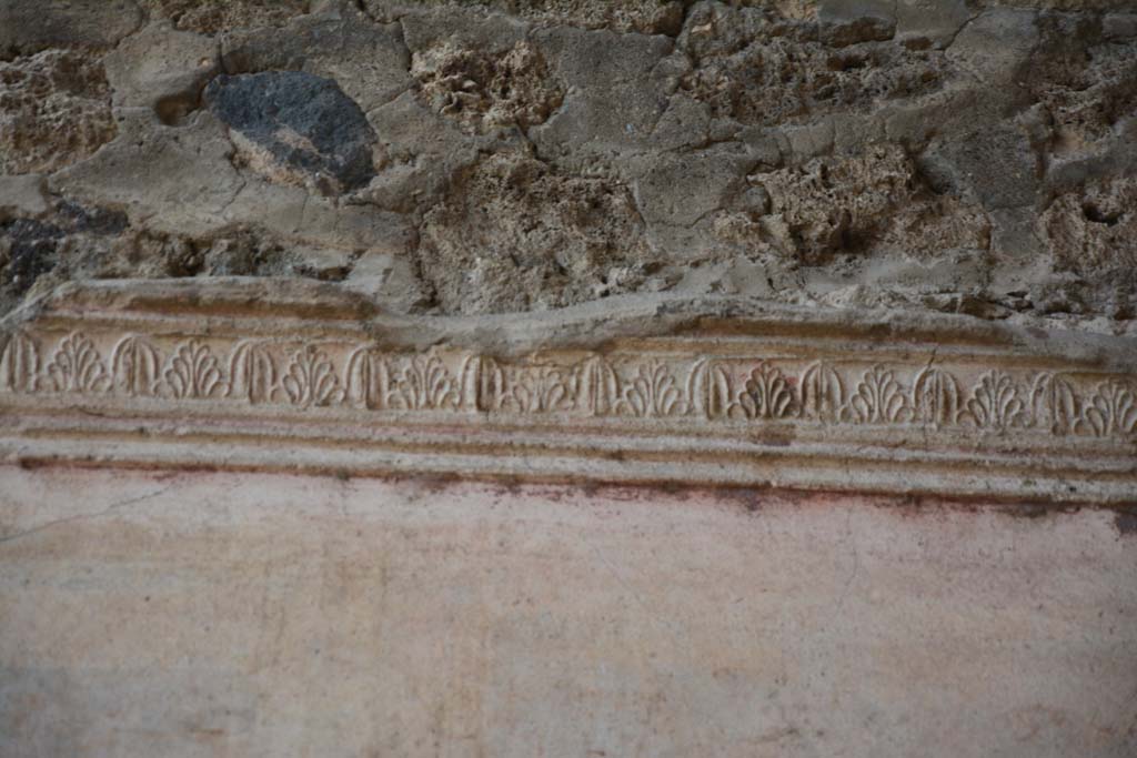 IX.5.11 Pompeii. March 2017. Room h, detail of upper south wall and stucco frieze.  
Foto Christian Beck, ERC Grant 681269 DÉCOR.
