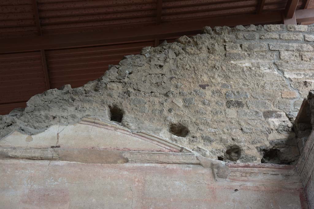 IX.5.11 Pompeii. May 2017. Room i, detail from upper north wall at east end.
Foto Christian Beck, ERC Grant 681269 DÉCOR.
