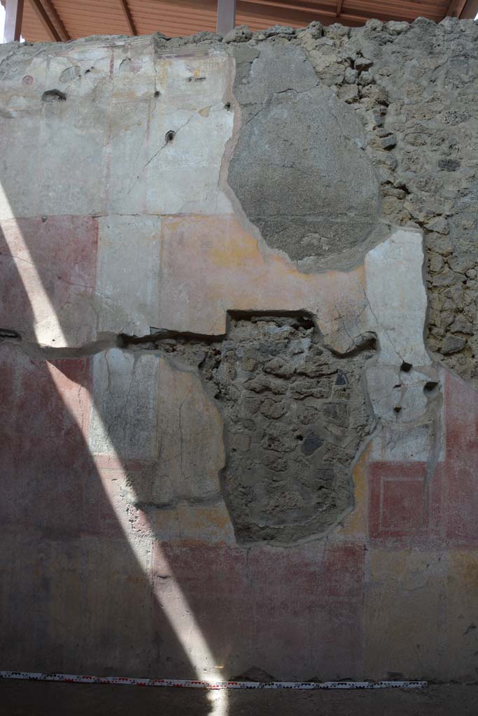 IX.5.11 Pompeii. May 2017. Room i, centre of west wall.
Foto Christian Beck, ERC Grant 681269 DÉCOR.
