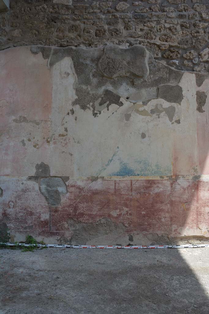 IX.5.11 Pompeii. May 2017. Room l (L), centre panel on east wall.
Foto Christian Beck, ERC Grant 681269 DÉCOR.
