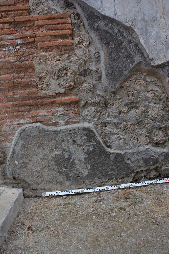 IX.5.11 Pompeii. May 2017. Room a, detail from east wall at north end.
Foto Christian Beck, ERC Grant 681269 DÉCOR.
